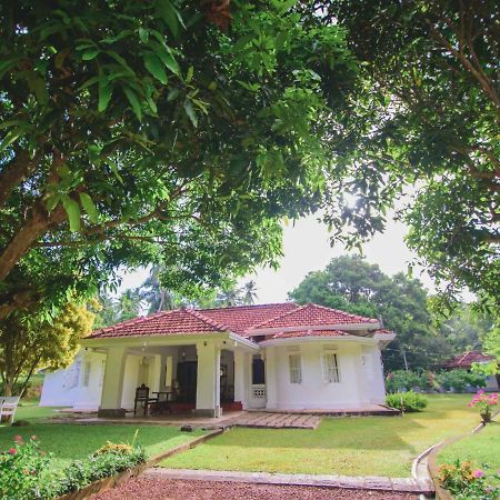 Thalpe Walawwa Heritage Villa Unawatuna Extérieur photo