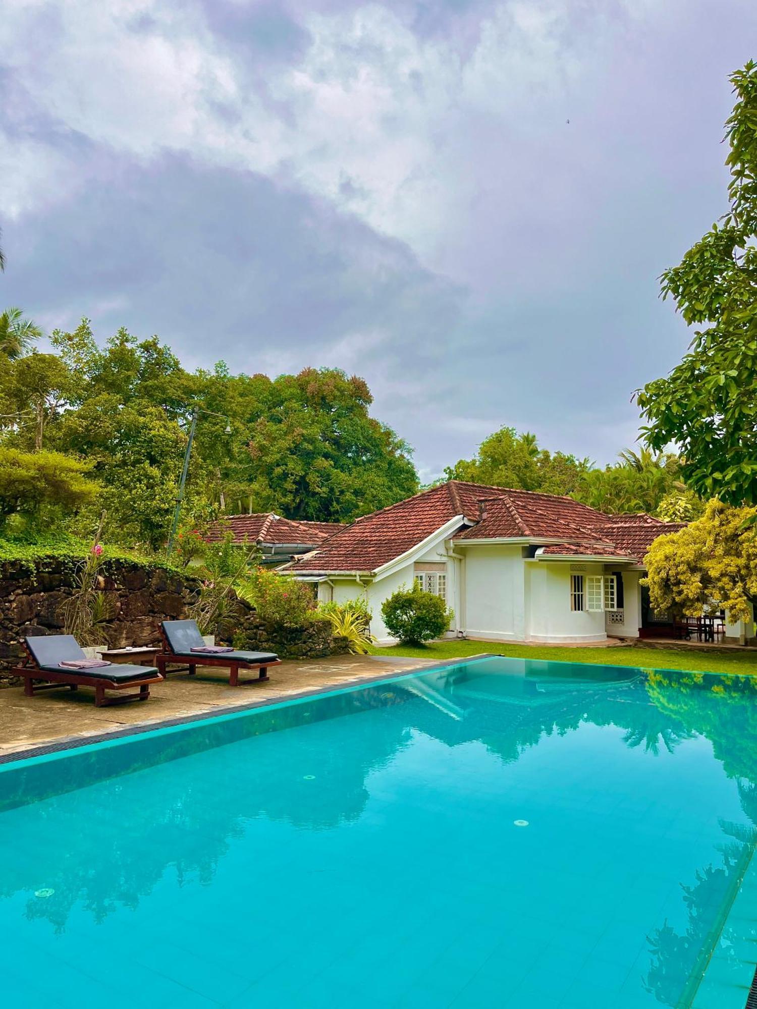 Thalpe Walawwa Heritage Villa Unawatuna Extérieur photo