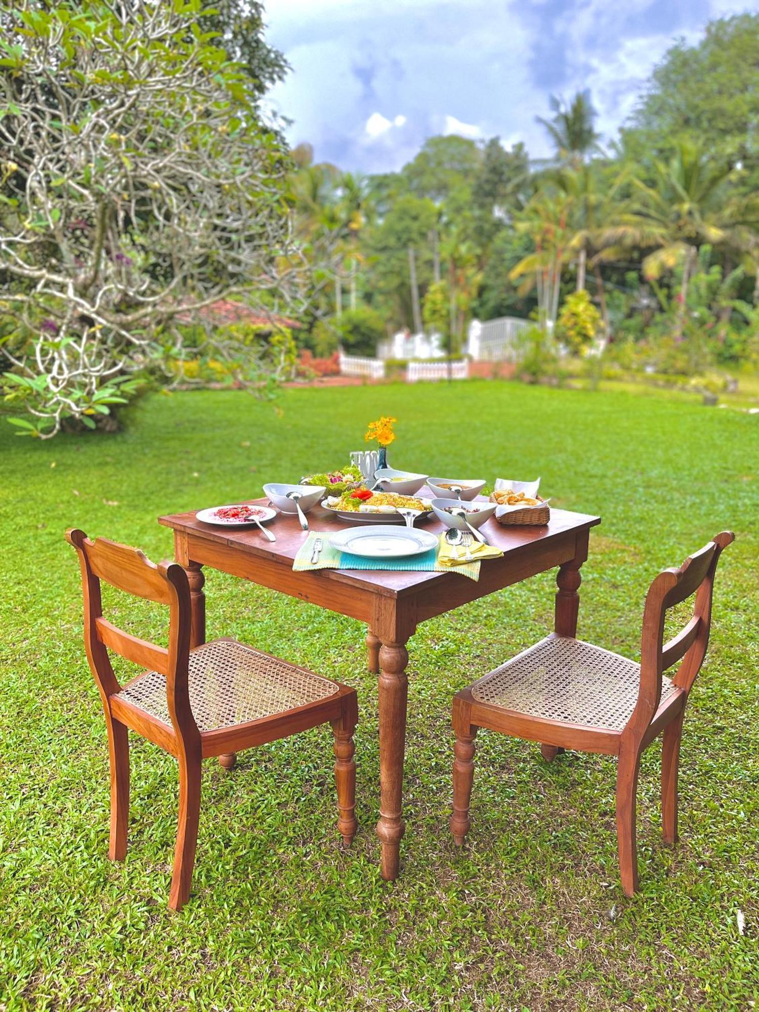 Thalpe Walawwa Heritage Villa Unawatuna Extérieur photo