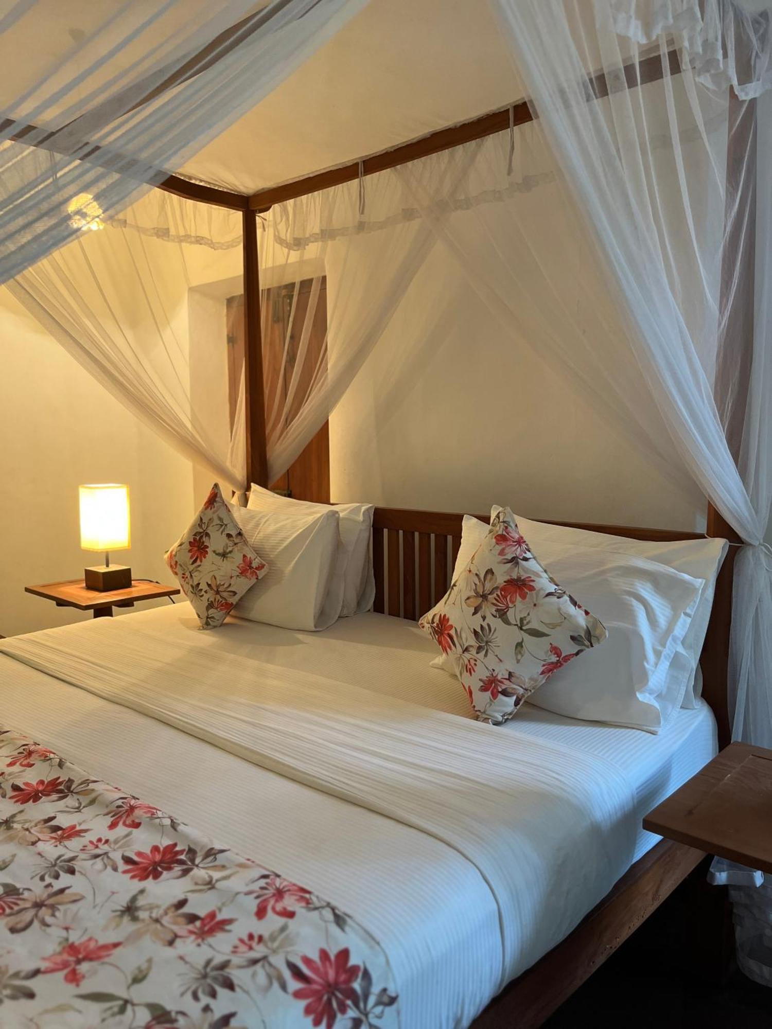 Thalpe Walawwa Heritage Villa Unawatuna Extérieur photo