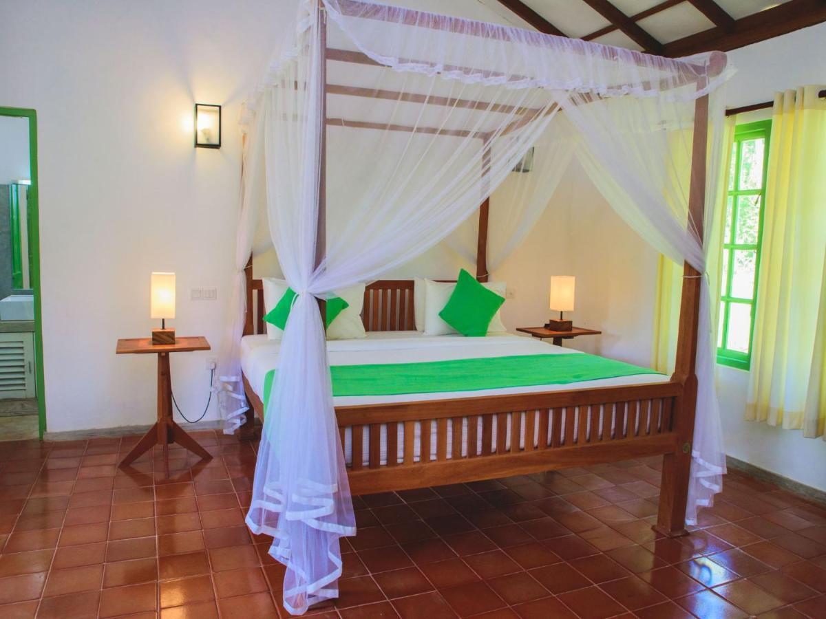 Thalpe Walawwa Heritage Villa Unawatuna Extérieur photo