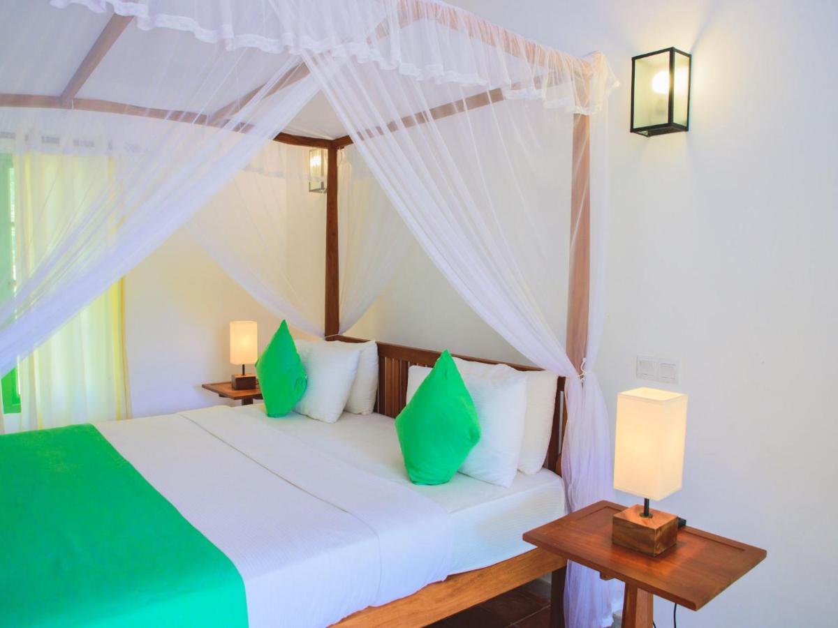 Thalpe Walawwa Heritage Villa Unawatuna Extérieur photo