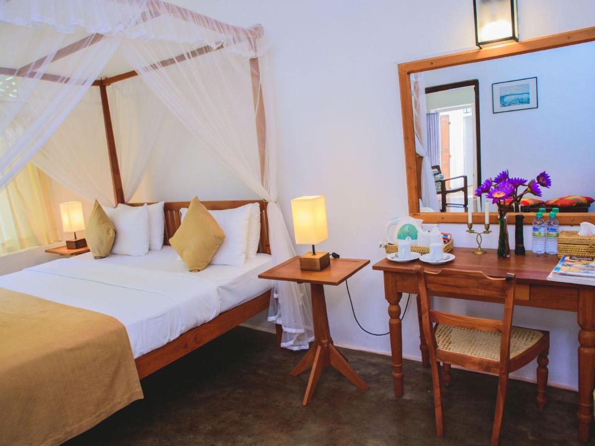 Thalpe Walawwa Heritage Villa Unawatuna Extérieur photo