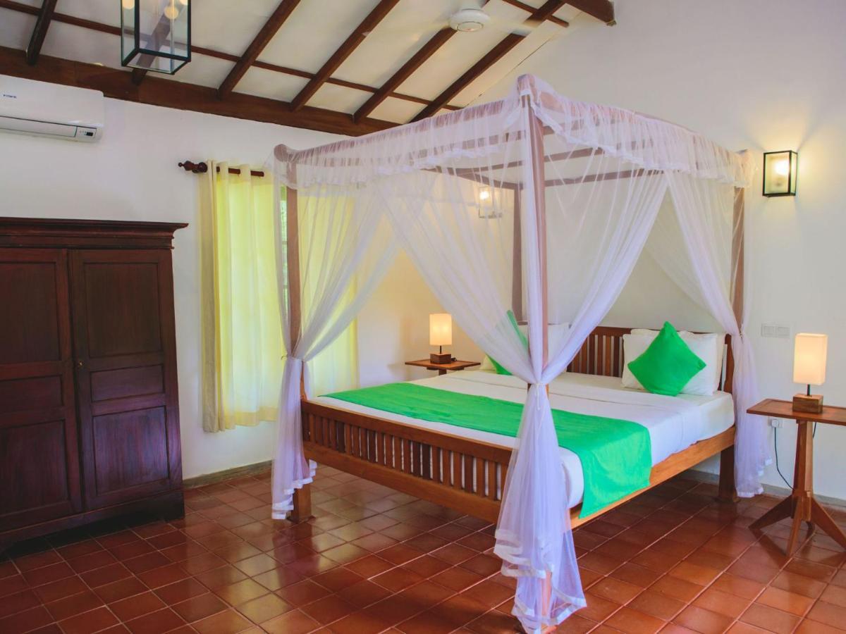Thalpe Walawwa Heritage Villa Unawatuna Extérieur photo