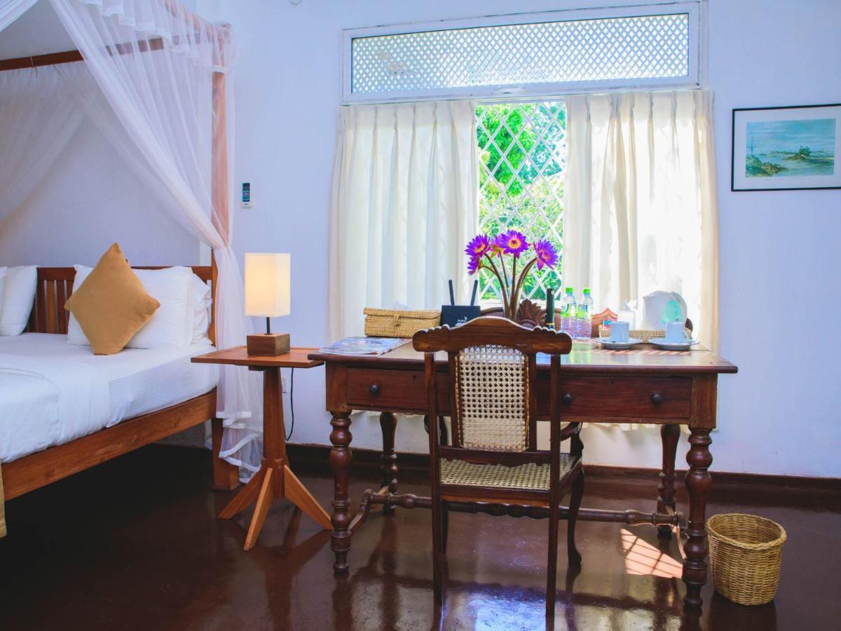 Thalpe Walawwa Heritage Villa Unawatuna Extérieur photo