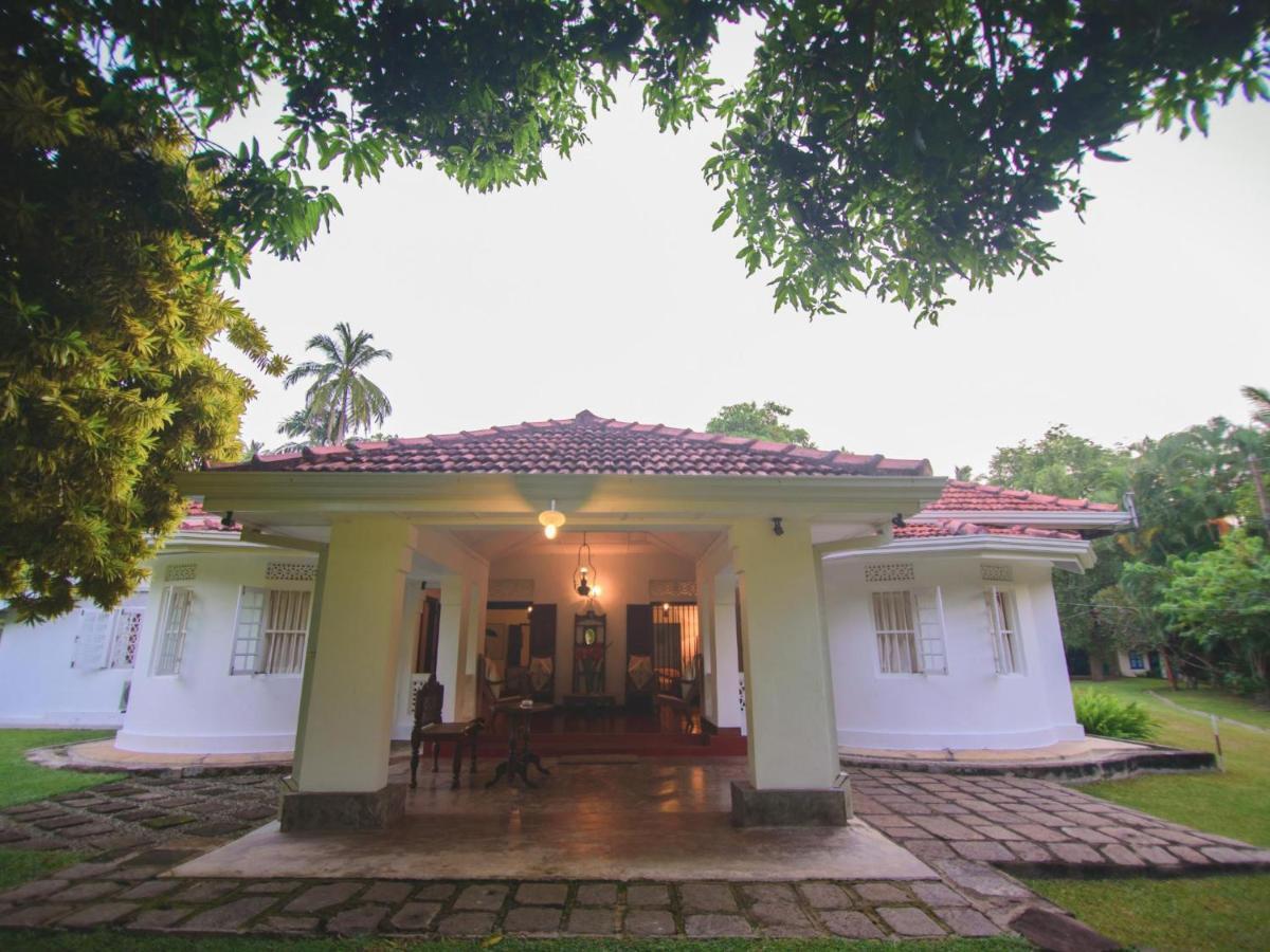 Thalpe Walawwa Heritage Villa Unawatuna Extérieur photo