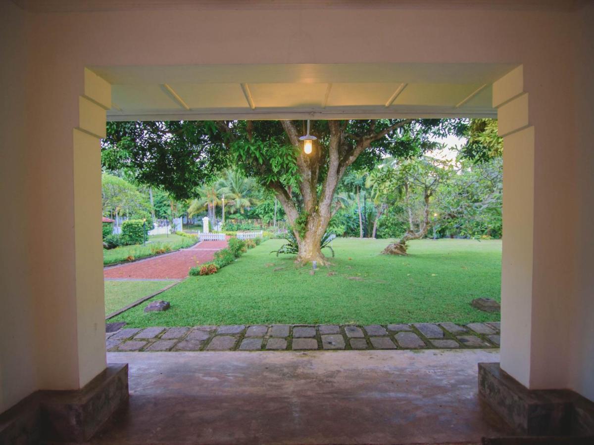 Thalpe Walawwa Heritage Villa Unawatuna Extérieur photo
