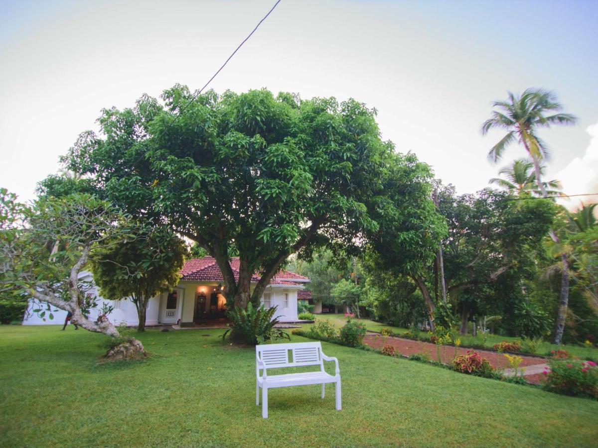 Thalpe Walawwa Heritage Villa Unawatuna Extérieur photo