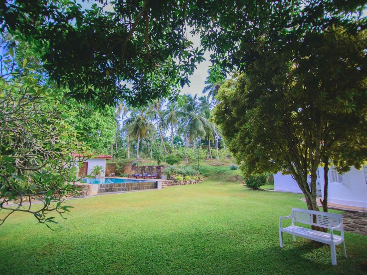 Thalpe Walawwa Heritage Villa Unawatuna Extérieur photo