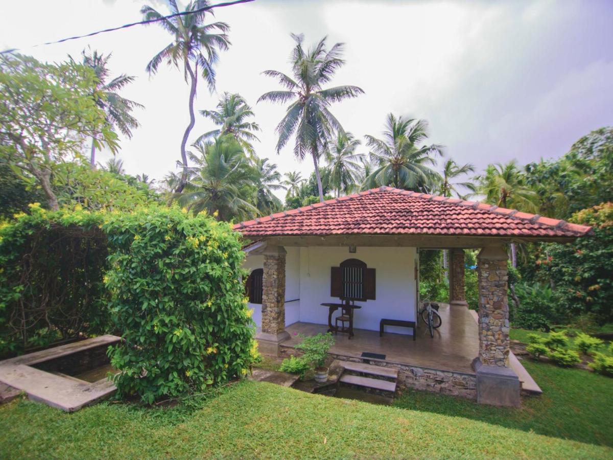 Thalpe Walawwa Heritage Villa Unawatuna Extérieur photo