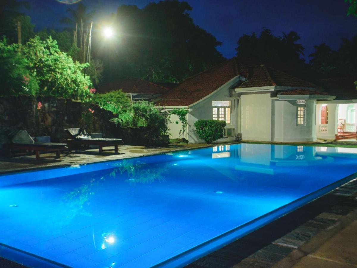 Thalpe Walawwa Heritage Villa Unawatuna Extérieur photo