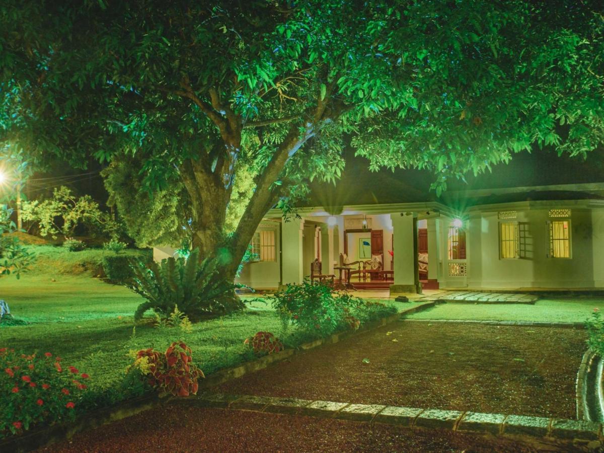 Thalpe Walawwa Heritage Villa Unawatuna Extérieur photo