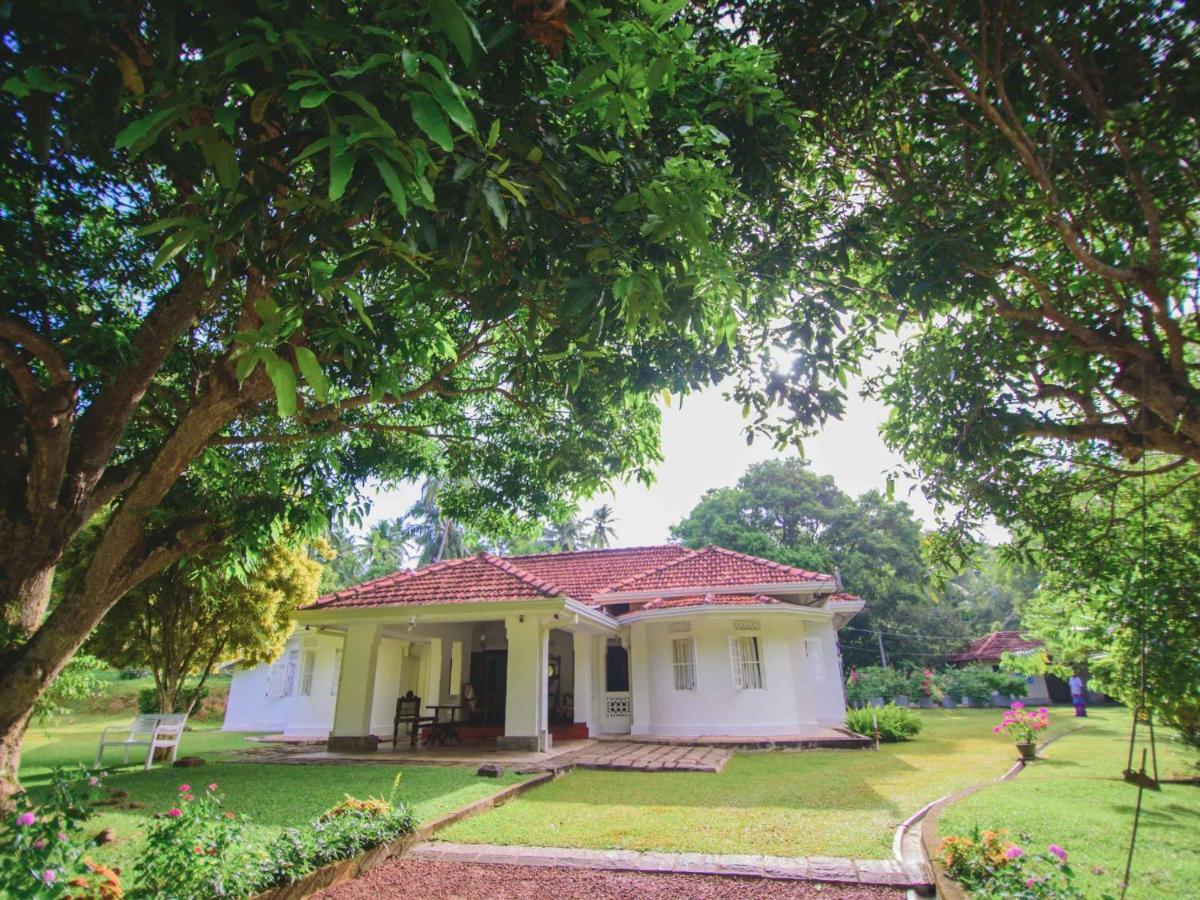 Thalpe Walawwa Heritage Villa Unawatuna Extérieur photo