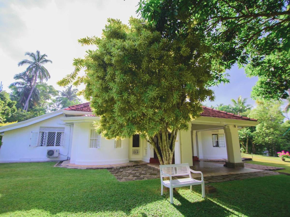 Thalpe Walawwa Heritage Villa Unawatuna Extérieur photo